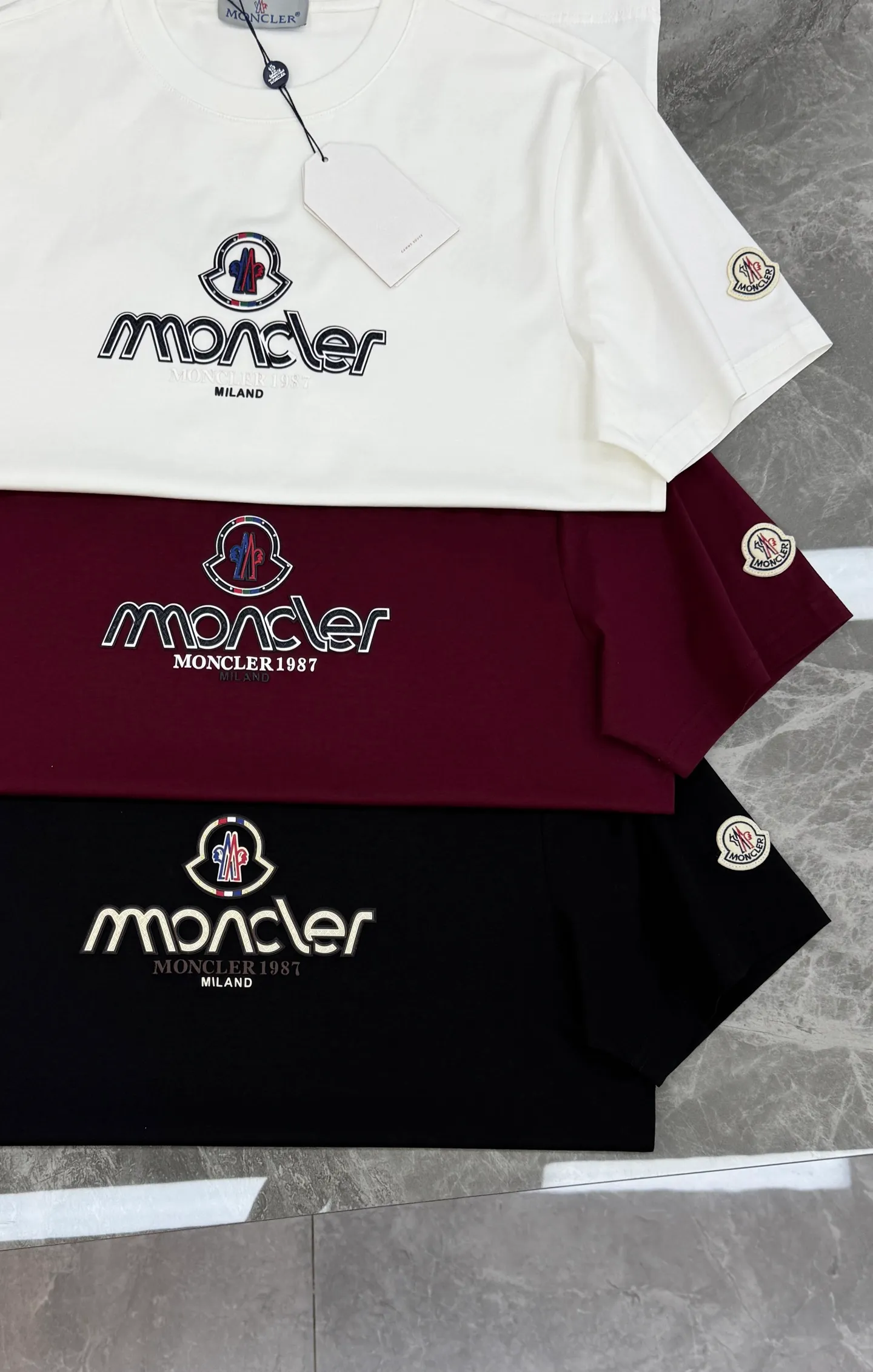 。 ⚜️Moncler New Arrival T ，Classic . ✨ Classic ， ！ Quality ， Breathable， ～ 、 ，Versatile 👍Moncler Premium ， Quality ， ！ ：Black. . .Sizes：M-3XL（S 4XL ） ❗️175/145 XL